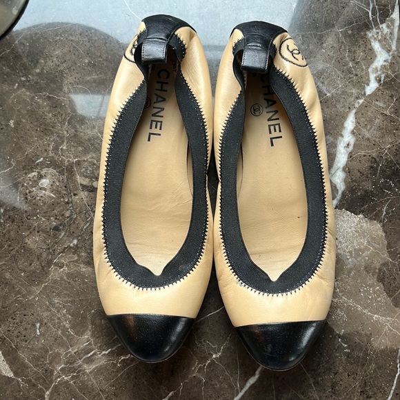 Chanel Flats - Picture 2 of 9